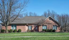 Red brick ranch house with black trim. 1 025 Brick Ranch Photos Free Royalty Free Stock Photos From Dreamstime