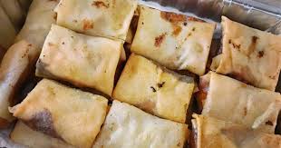 Dengan begitu martabak pisang keju memberikan pilihan rasa manis yang berbeda lengkap dengan kekentalan rasa pisang dan juga keju. 18 Resep Martabak Coklat Pisang Keju Enak Dan Sederhana Ala Rumahan Cookpad