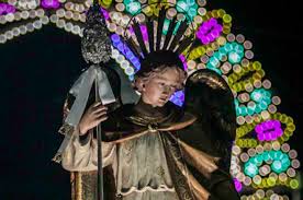 San raffaele è l'angelo della guarigione ed è celebrato insieme agli arcangeli michele e gabriele il 29 settembre. L Arcangelo San Raffaele E Apparso Durante La Celebrazione Di Una Messa La Testimonianza