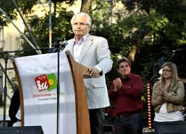 Últimas noticias de baltasar garzón. De Garzon A Garzon El Juez Apoya A Iu En Madrid Y El Joven Alberto Cerro Campana En Sevilla Diariocritico Com