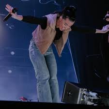 Find myself smiling my face sore during worship. And I love it! 🙌