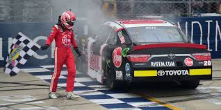 A race that is extended and restarted. Bell Wins Dover Xfinity Race First Round Playoff Cuts Made Checkerstowreckers Com