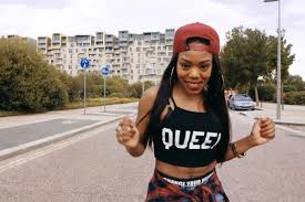 Verse 1 check this your baby moms got 10 kids tea, tetleys make a bigger impact than brexit flows too much expensive you'll get a jab no tetanus put em in their place that's tetris i. Lady Leshurr Ep 4 Queens Speech Tropical Bass