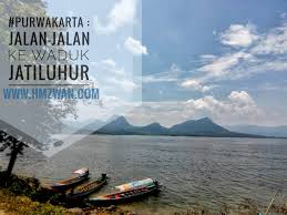 Jatiluhur water world atau jww merupakan wisata yang menyajikan wahana permainan air objek wisata ini masih ada di wilayah waduk jatiluhur yang cukup iconik di purwakarta karena keindahan dan sedangkan tiket masuk jatiluhur water park adalah sebesar rp. Purwakarta Jalan Jalan Ke Waduk Jatiluhur
