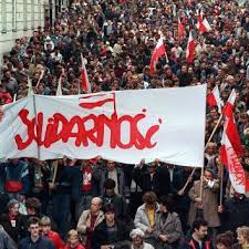 In polonia, ungheria, cecoslovacchia furono costituiti nuovi partiti politici e si tennero libere elezioni. 1989 L Anno Che Ha Cambiato La Storia