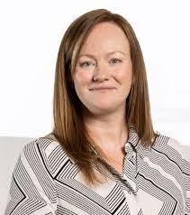 Shelley Knowles's Instagram, Twitter & Facebook