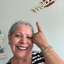 Lorena Rincon's Instagram, Twitter & Facebook