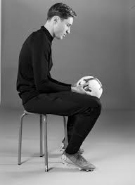 Born 25 october 1997) is an italian professional footballer who plays for serie a club juventus, on loan from fiorentina. Federico Chiesa Il Ragazzo Del Futuro