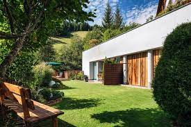 Situated in a quiet location anna's garten is the ideal starting point for all your holiday excursions. Aparthotel Annas Garten Osterreich Serfaus Booking Com