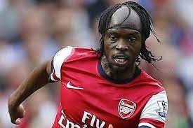 Gervinho began his career at asec abidjan and toumodi, before moving to belgium in 2004 to play for beveren. Gervinho Fregato Dalla Bandana Si Scoprono I Capelli E La Calvizia Libero Quotidiano