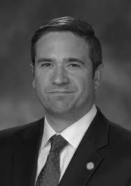 Daniel Dysart's Instagram, Twitter & Facebook