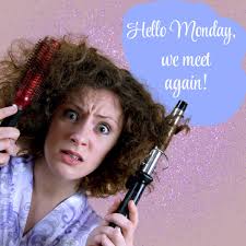 A little manic monday tangled hair can't stop us! Have a grand week 🥰