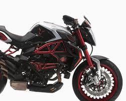 Customise your experience riding a model, discovering special kits. F1 Champion Lewis Hamilton Mv Agusta Uncover Limited Edition Dragster Rr Lh44