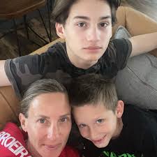 Heyyyyy. I'm getting so frustrated with gel polish getting around the free  edge. All the nails I've ever done are short ish so I'm finding it hard to  really seal the free