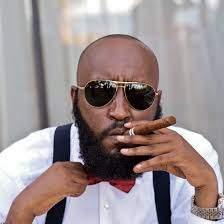 Shaffie abdala weru is a tv host, radio host and an emcee. Shaffie Weru If Stone Face Was A Person They Would Call Him Theraverend Embraceyourchaos Mylifemychaos Embracingthenewnormal Theraverendslife Facebook