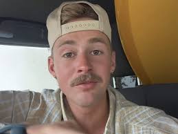 What religion is Jase Robertson?