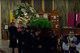 Sindika dokolo, the husband of isabel dos santos, africa's richest woman, has died at age 48. Isabel Dos Santos Asks For Strength At Her Husband S Funeral Plataforma Media