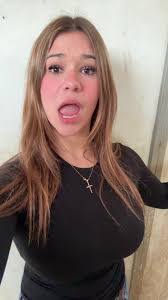 Bailey Lind's Instagram, Twitter & Facebook