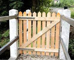 Maybe you would like to learn more about one of these? Diy Cheap Pallet Fence Projects