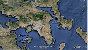 Ένα όμορφο τοπίο όπου το δάσος ξεδιψάει καθημερινά στα νερά της λίμνης μαραθώνα η οποία σταματάει στο περίφημης. Limnh Mara8wna Lakes Network
