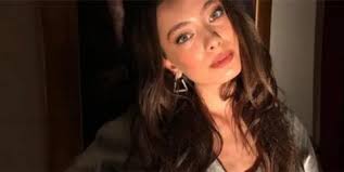 Neslihan Atagul Un Makyajsiz Hali Gundem Oldu Olay Gazetesi Bursa