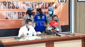 Burhan mengaku belum mengetahui sasaran sate beracun sebelum akhirnya dimakan bandiman dan mengakibatkan anak pihak keluarga berharap agar tersangka dituntut seumur hidup dalam kasus ini. Ymjet7uaknqqum