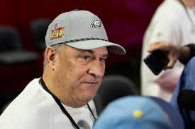 Eagles' Vic Fangio is a win vs. Chiefs from elusive Super Bowl title