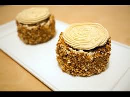 Recette Des Mokas Individuels La Cuisine De Monica Youtube Desserts Francais Gateau Moka Gateau Minie