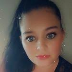 Vanessa Klinger's Instagram, Twitter & Facebook