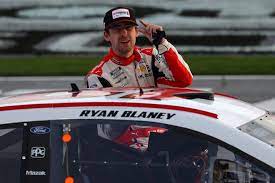 That said, we do have some info on nascar drivers salaries, thanks to sportsillustrated.cnn.com. Ryan Blaney Overtakes Dominant Kyle Larson To Win Nascar Atlanta Race