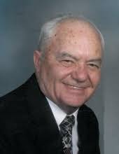 Bettie Crane's Instagram, Twitter & Facebook