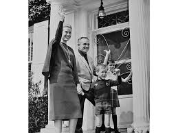 Her father had won three olympic gold medals for rowing. Grace Kelly So War Ihr Royales Leben Als Furstin Von Monaco Liebenswert Magazin