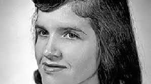 Iva Willis's Instagram, Twitter & Facebook