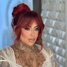 Jessica Bigelow's Instagram, Twitter & Facebook