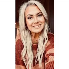 My alarm clock wears cute Jammie's and smiles at me when I wake up 👶🏻