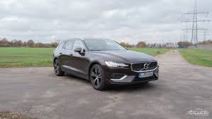 Scandinavian craftsmanship and smart technology. Volvo V60 D3 Inscription Fahrbericht Autophorie De