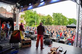 United islands of prague je mezinárodní hudební multižánrový festival, který se koná od roku. United Islands Of Prague 2019 Rad Season