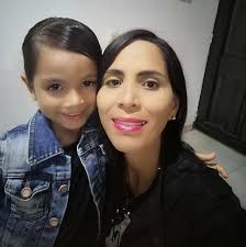 Arriendo habitacion amoblada con servicios incluidos para persona sola q  trabaje o estudie y responsable y respetuoso en el poblado para mas  imformacion 3246877596