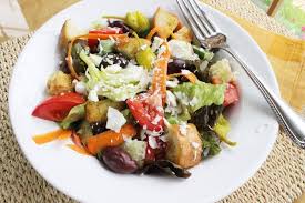 Classic Italian Salad With Red Wine Vinegar Olive Oil Dressing Homemade Italian Cooking Recipe Italian Salad Homemade Italian Italian Recipes