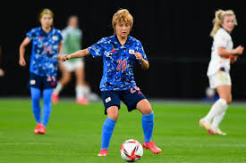 サッカー日本女子代表出場選手 （サッカーにほんじょしだいひょう しゅつじょうせんしゅ）は、 サッカー日本女子代表 として 国際aマッチ に出場した選手の一覧 である。 数字は2021年7月30日 スウェーデン 戦まで Aqrmngfirgnuum