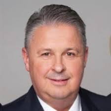 Alexander Knopf's Instagram, Twitter & Facebook