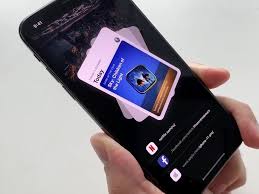 Split View For Iphone By Aleksey Bondarev In 2020 Iphone Design Iphone Motion Design