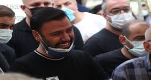 Alişan, eşi buse varol ile birlikte hastane önünden ayrılmıyor. Lf Gkhkqnbifvm