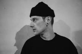 Tisoki Breaks Down His Walls