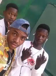 Raramente, a maioria das pessoas dá críticas positivas. Fa Club Mimoboyz Posts Facebook
