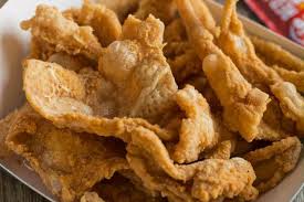 Lihat juga resep kulit pastel/jalkot renyah dan gurih enak lainnya. 7 Tempat Makan Kulit Ayam Di Jakarta Renyahnya Bikin Ketagihan Halaman All Kompas Com