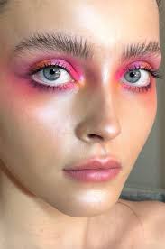 Murphy recommends dolce & gabbana the eyeshadow smooth eye colour duo in gold: How To Choose Pink Eyeshadow For Your Skin Tone Eye Color