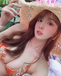 You caught me off guard, and oh hey 你让我措手不及 i'm pleased to meet ya 很高兴跟你相遇 don't know if you can hold me but 不知你能否将我留住. æž—èŽŽhashtag On Twitter