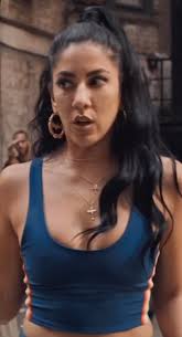 Stephanie in “The Heights” : rStephanieBeatriz