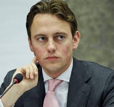 Volgens van lienden had hij de details over de omstreden deal gemeld bij de integriteitscommissie van het cda, maar dat. Lijkt Een Leuke Man S Tweet De Een Henk Nijboer Is Tweedekamerlid Bij De Pvda De Ander Sywert Van Lienden Is Mondkapjesverkoper Bij Het Cda Maar Wie Is Nou Wie Dubbelganger Trendsmap